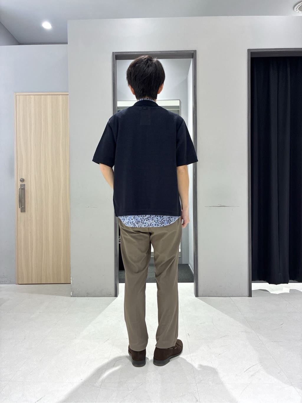 わいずみさんの「TAKEO KIKUCHI｜【360&deg;ストレッチ／セットアップ対応】None Of Stress パンツ」を使ったコーディネート
