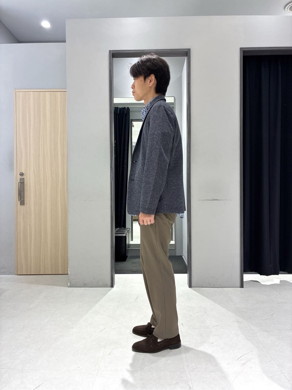 わいずみさんの「TAKEO KIKUCHI｜【360&deg;ストレッチ／セットアップ対応】None Of Stress パンツ」を使ったコーディネート