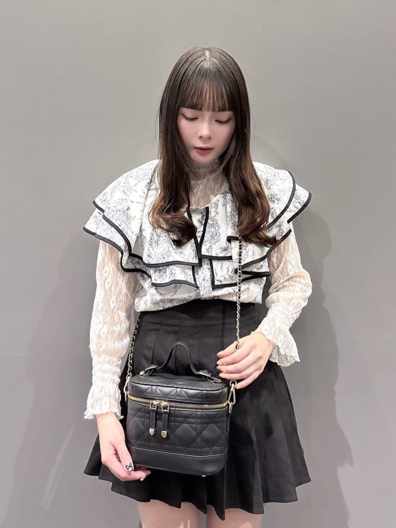 HUANG WEIHSUANさんの「ESPERANZA｜キルティングバニティ3WAYショルダー」を使ったコーディネート