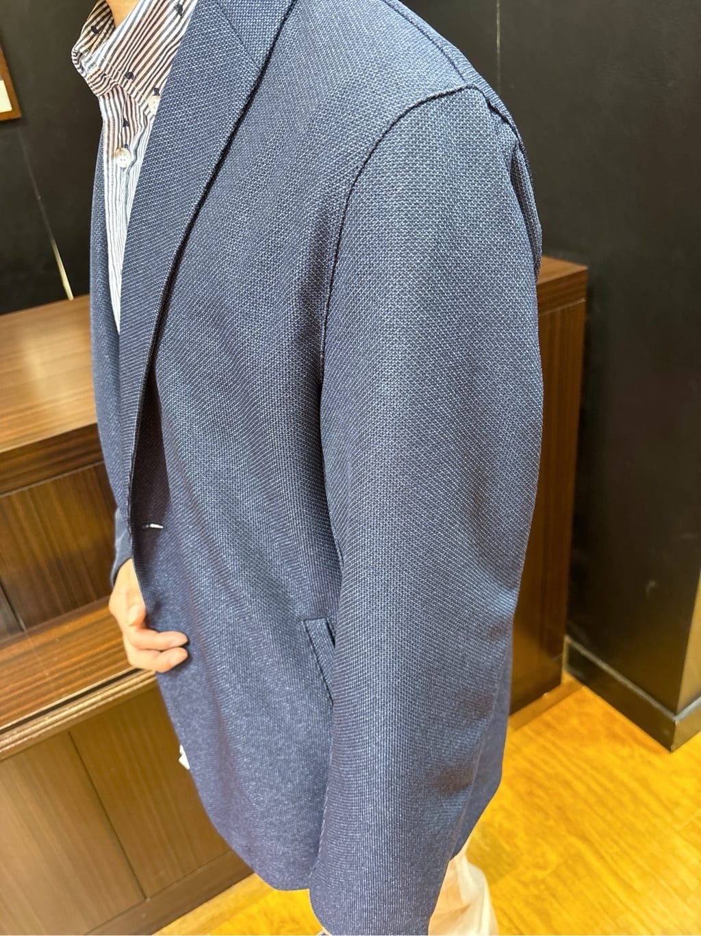 KEIさんの「TAKEO KIKUCHI｜ハットモチーフ ジャカード ストライプ シャツ」を使ったコーディネート