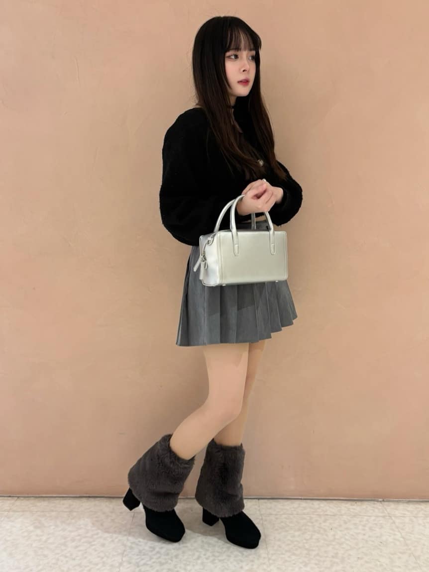 HUANG WEIHSUANさんの「ESPERANZA｜ニットパール調ショートブーツ」を使ったコーディネート