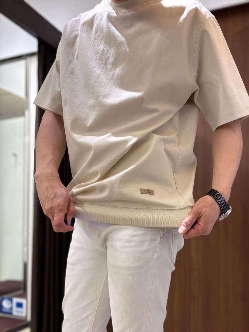 かたやまさんの「TAKEO KIKUCHI｜【抗菌防臭／5サイズ展開】ハイゲージポンチ Tシャツ」を使ったコーディネート