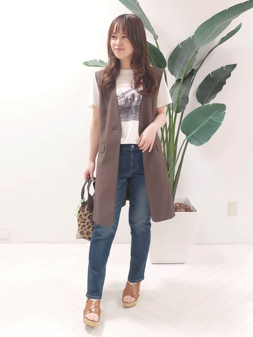 YuKaRiさんの「UNTITLED｜【Healthy DENIM&times;UNTITLED】別注 R Mrytle（リマートル）テーパードデニム」を使ったコーディネート