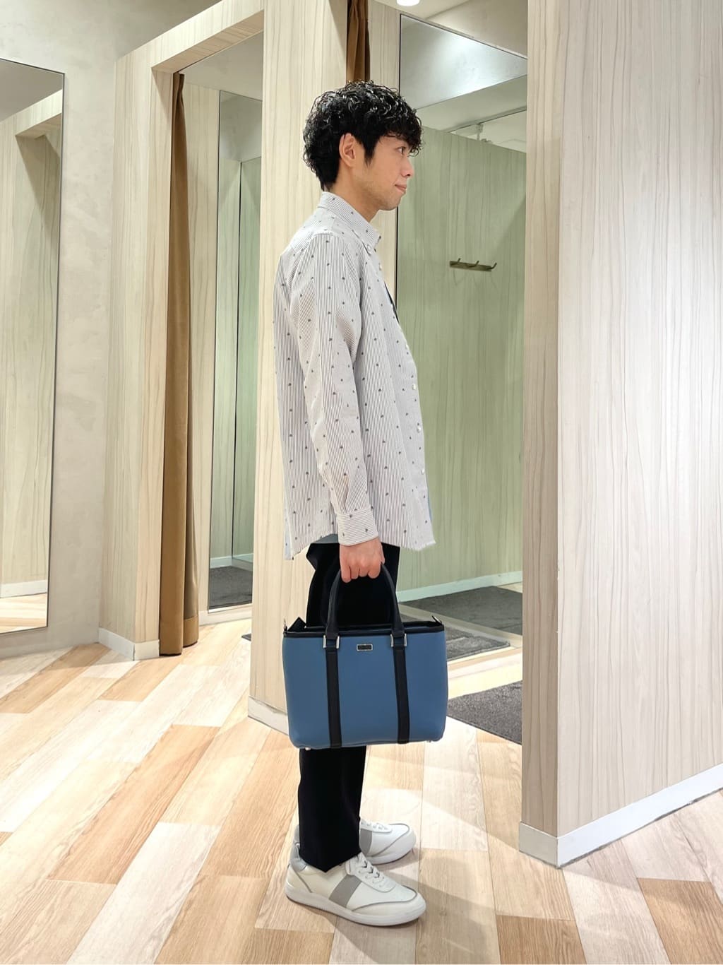 URAさんの「TAKEO KIKUCHI｜ハットモチーフ ジャカード ストライプ シャツ」を使ったコーディネート