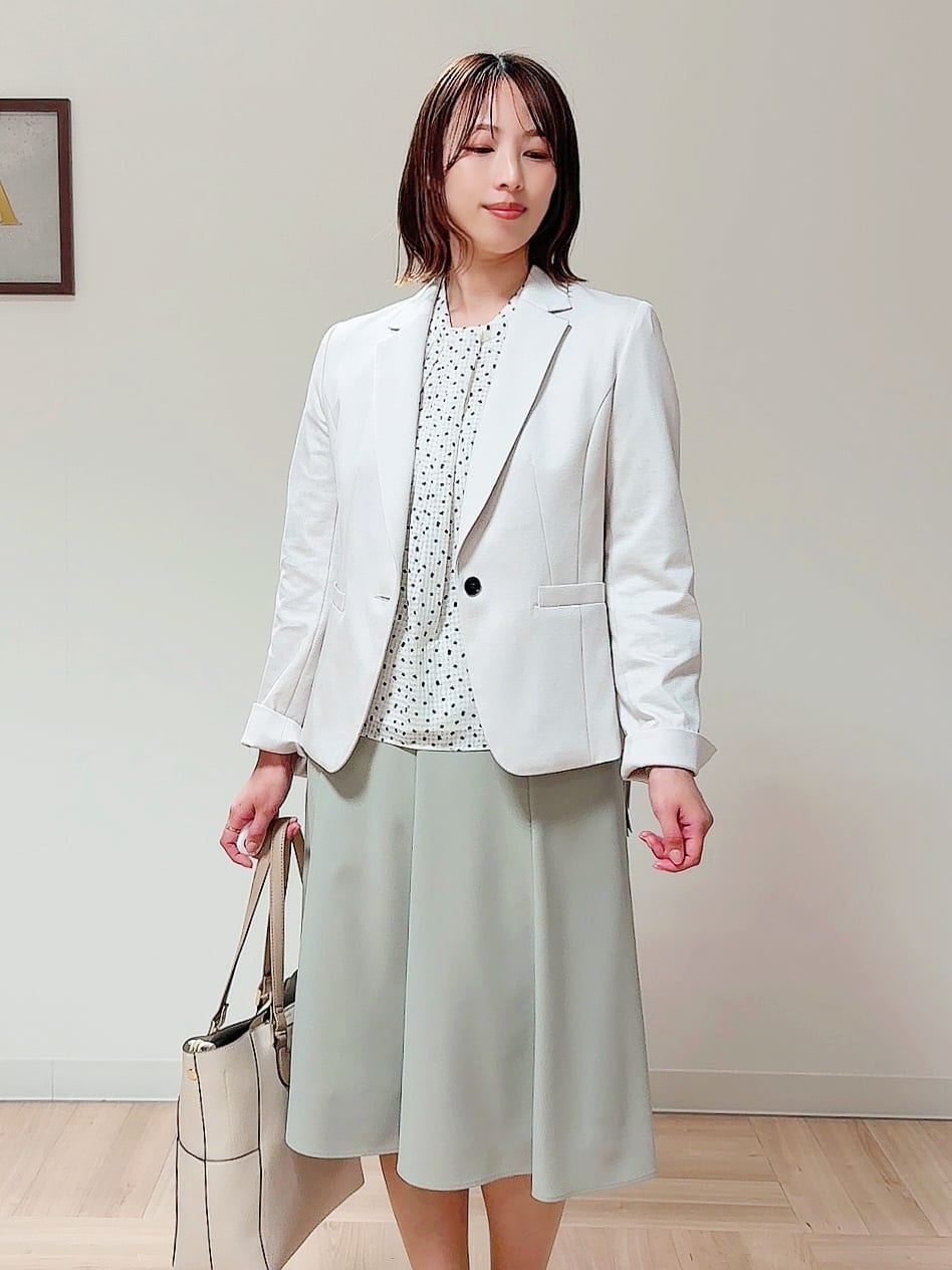amiさんの「Reflect｜◆【マシンウォッシュ可／セットアップ可能】コツキ柄プリントブラウス」を使ったコーディネート