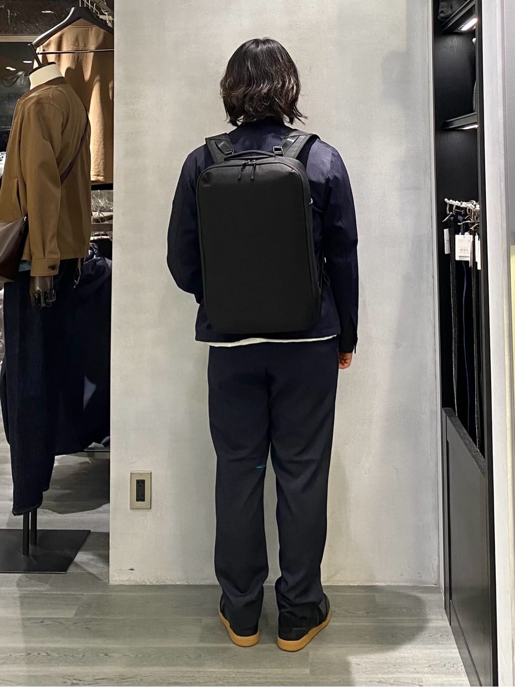nishiさんの「TAKEO KIKUCHI｜【抗菌防臭／5サイズ展開】ハイゲージポンチ Tシャツ」を使ったコーディネート