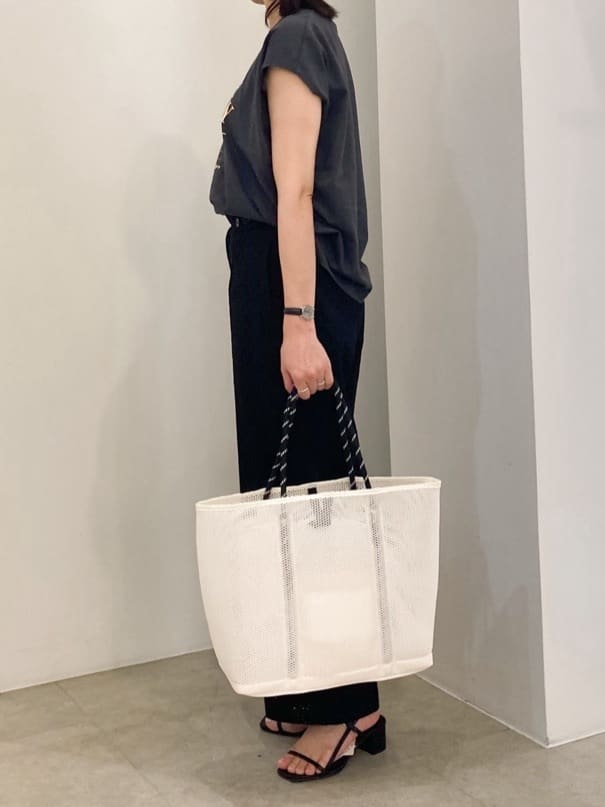 kanakoさんの「grove｜【Lee&times;grove別注】PRINT　SLEEVELESS T-SHIRTS」を使ったコーディネート