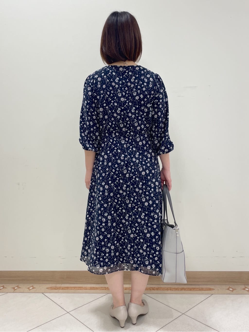 hanaさんの「Reflect｜◆【マシンウォッシュ可】フラワープリントワンピース」を使ったコーディネート