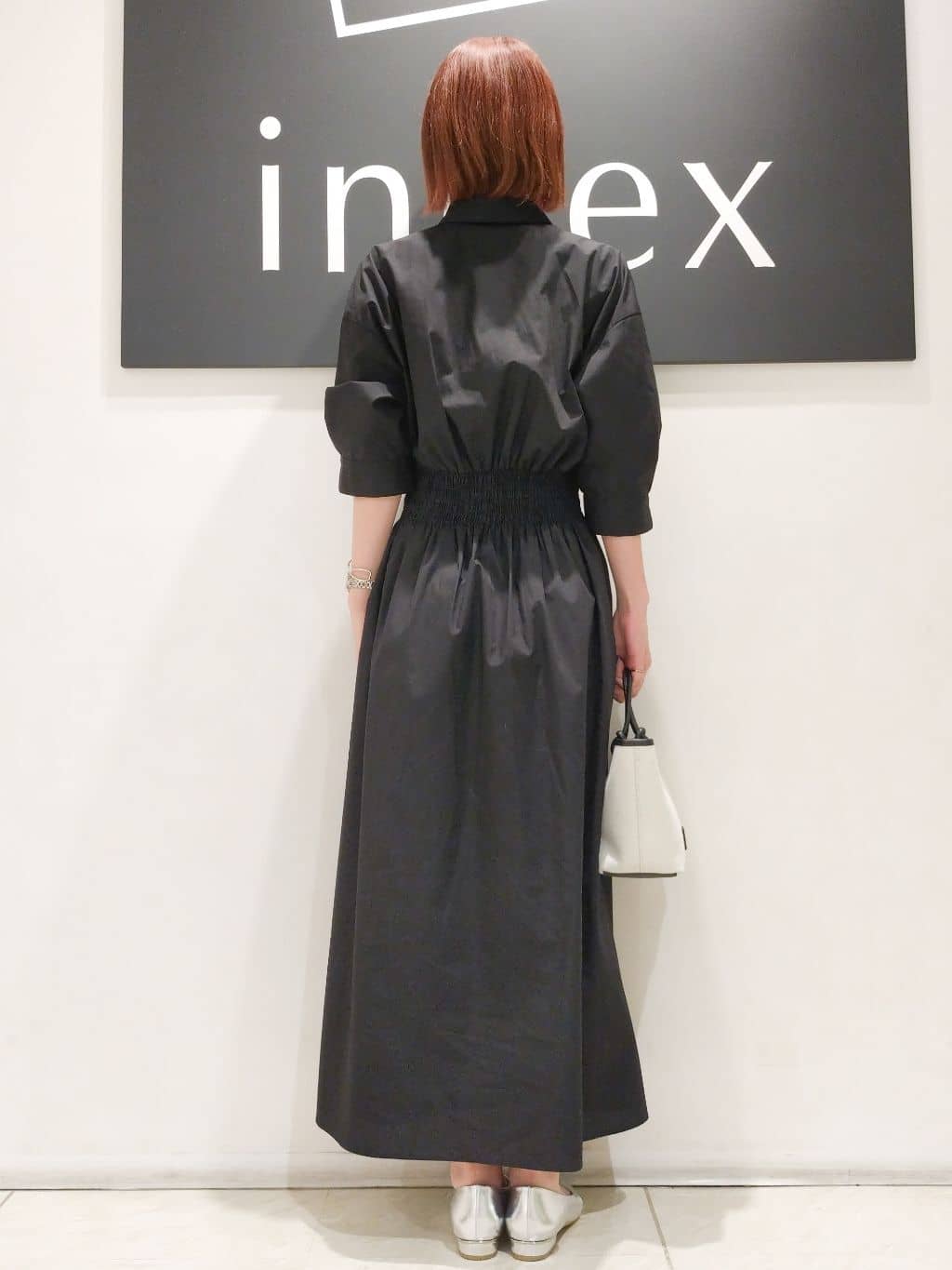 n.さんの「index｜◆《5色展開》フィット＆フレアシャツワンピース【洗濯機洗い可】」を使ったコーディネート