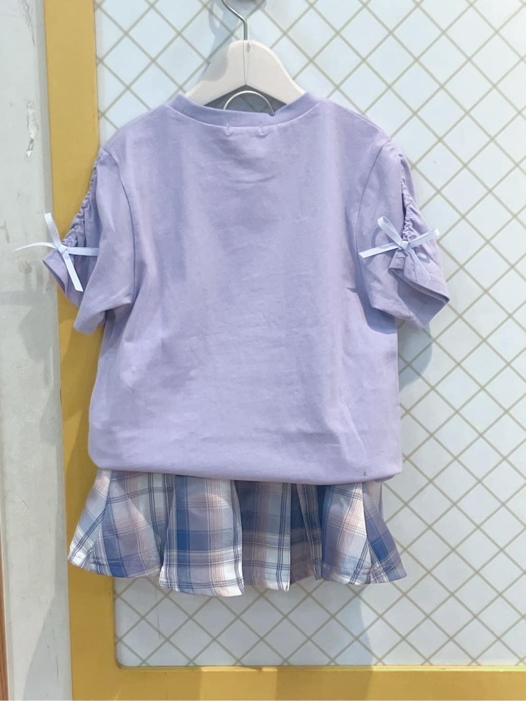 蒼さんの「SHOO･LA･RUE｜◆【100-150cm】スノードームオーガンジーTシャツ」を使ったコーディネート