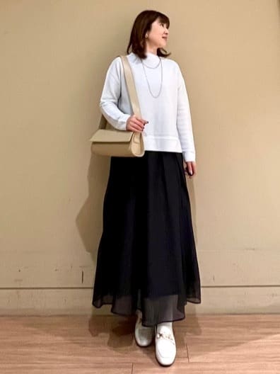 Juneさんの「UNTITLED｜◆【後ろウエストゴム/洗える】シアーローンロングスカート」を使ったコーディネート