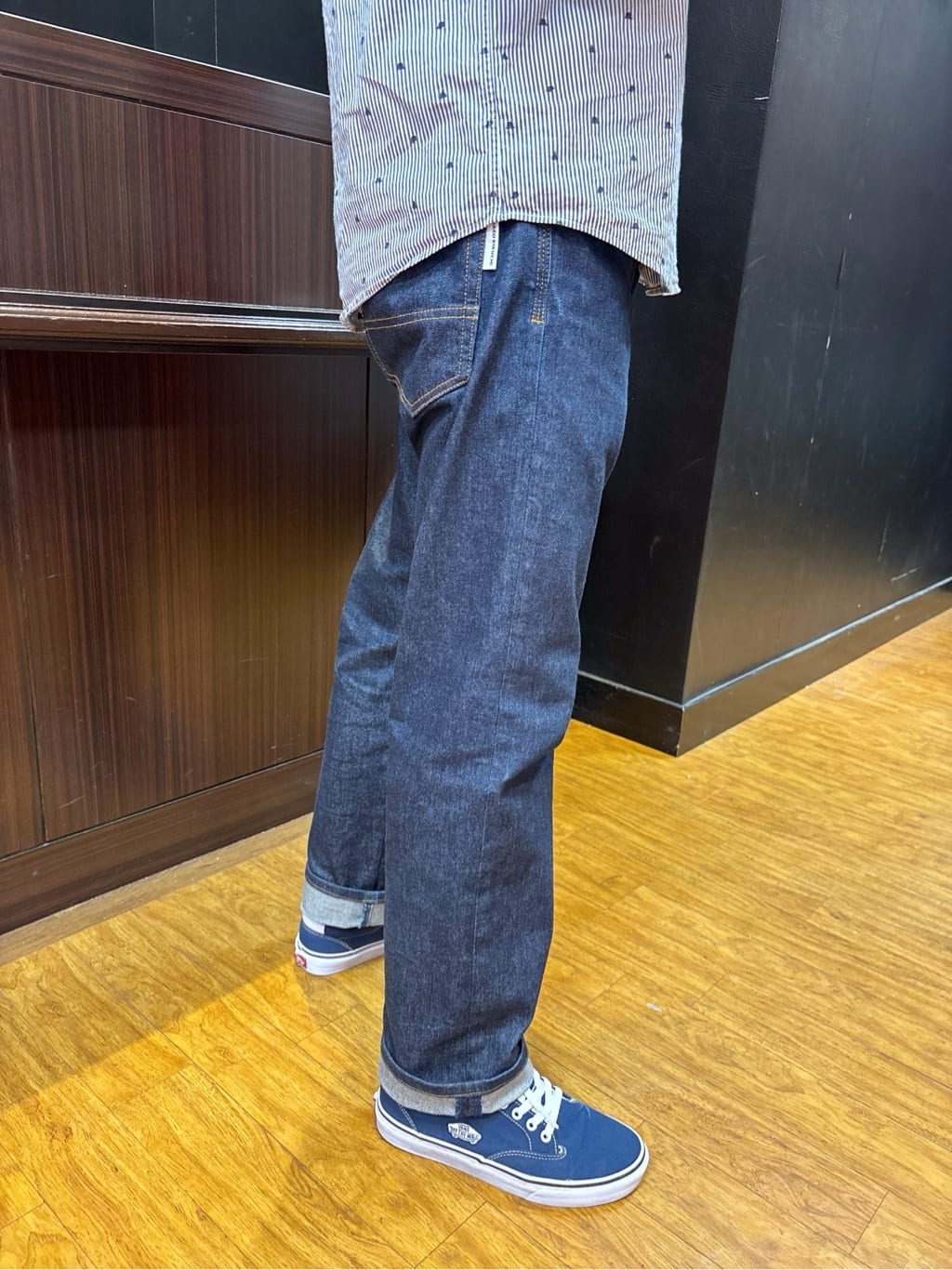 KEIさんの「TAKEO KIKUCHI｜ハットモチーフ ジャカード ストライプ シャツ」を使ったコーディネート