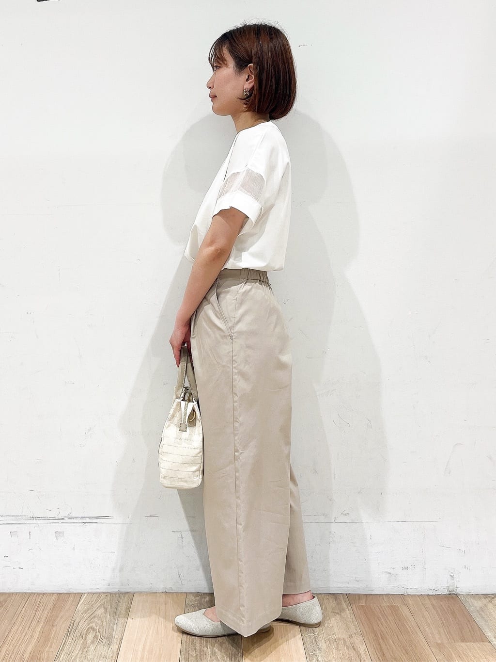 山さんさんの「grove｜サマーハイパーストレッチワイドパンツ」を使ったコーディネート