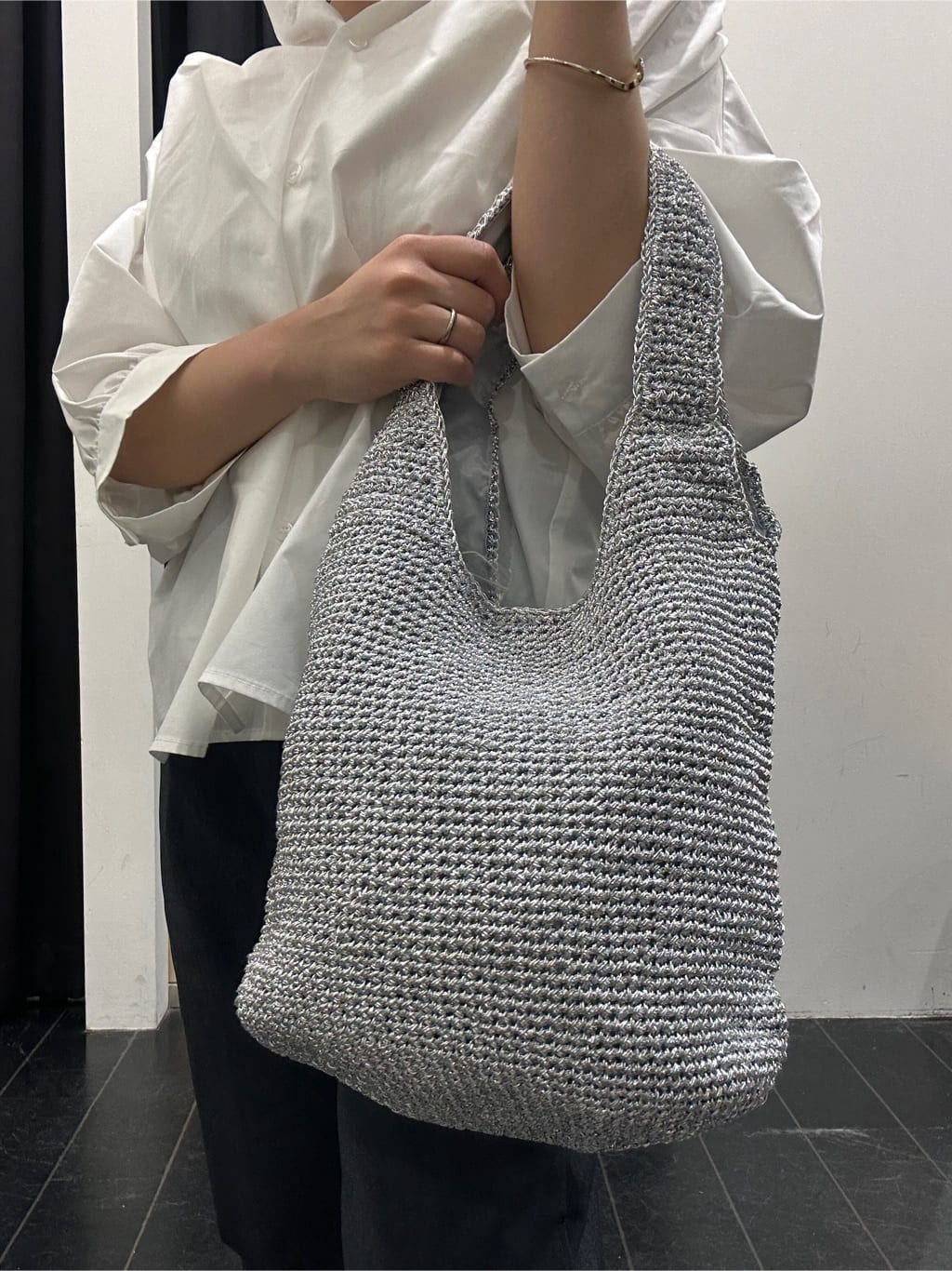 ひらのみさんの「THE SHOP TK｜◆【体型カバー】6分袖バックシャーリングシャツ/洗える」を使ったコーディネート