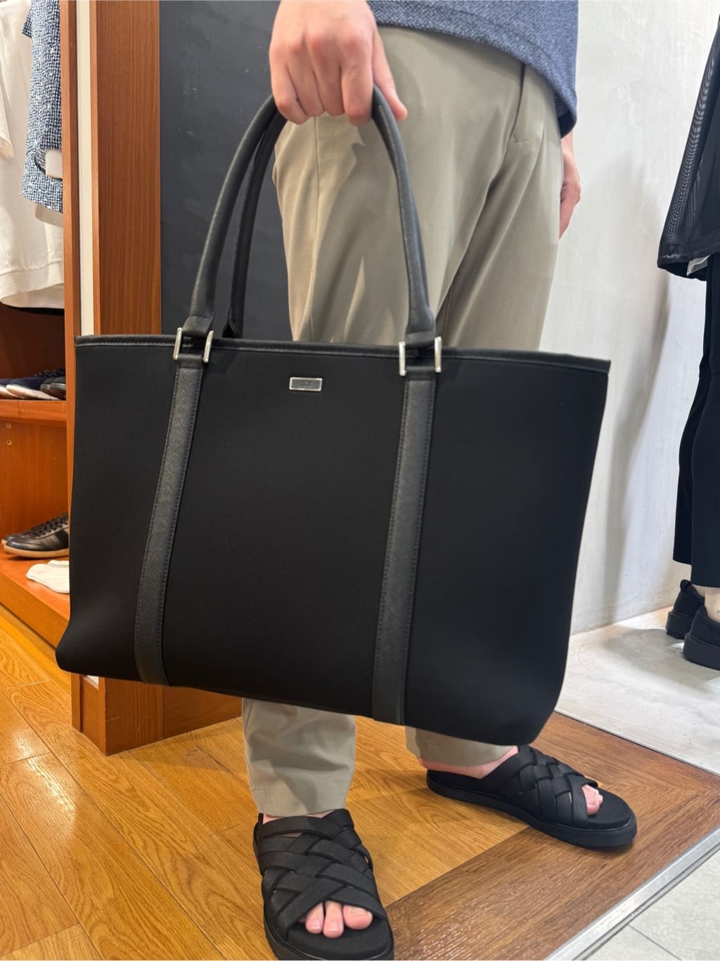 たくやさんの「TAKEO KIKUCHI｜◆サイドゴアウエスト ストレートパンツ」を使ったコーディネート
