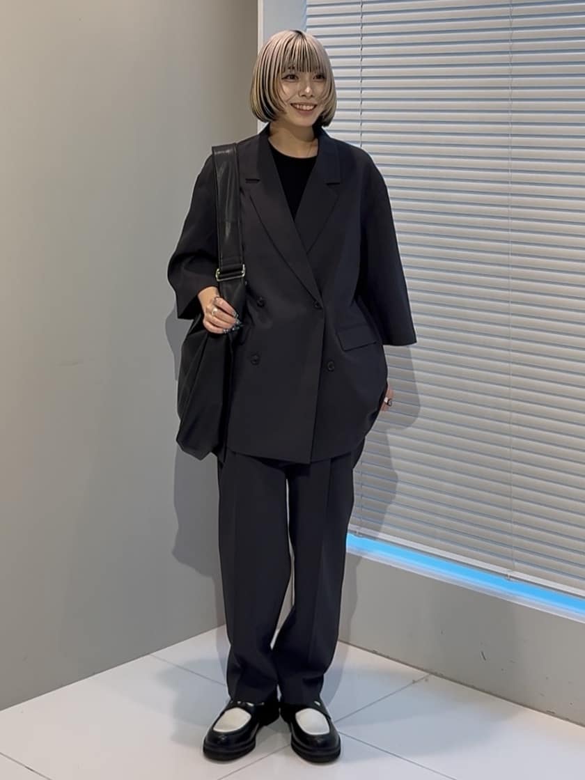 川本葵さんの「tk.TAKEO KIKUCHI｜【セットアップ 2点セット】ダブルテーラード半袖ジャケット＋スラックス」を使ったコーディネート