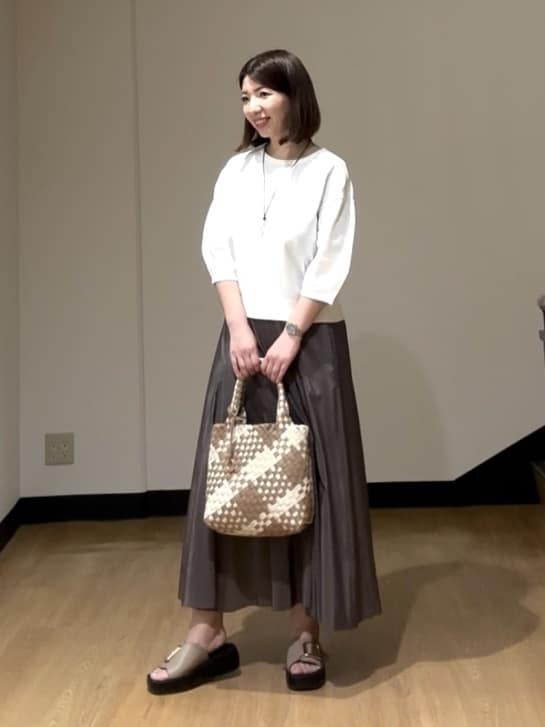 MIKIKOさんの「UNTITLED｜◆【袖コンシャス/着映え/六分袖】ランタンスリーブニット」を使ったコーディネート