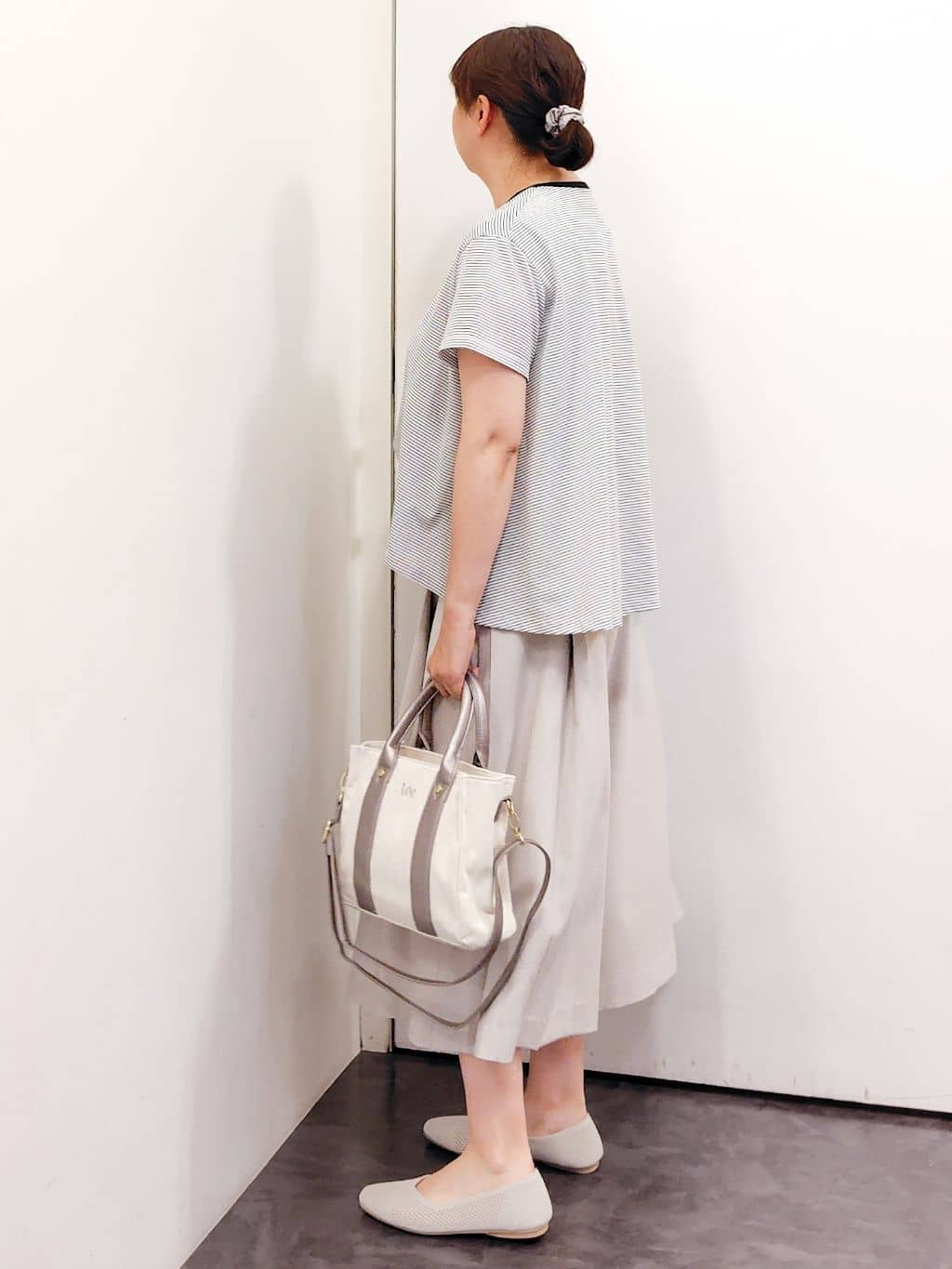 こんちゃんさんの「grove｜【Lee&times;grove別注】HALF SLEEVE FLARE T-SHIRTS」を使ったコーディネート