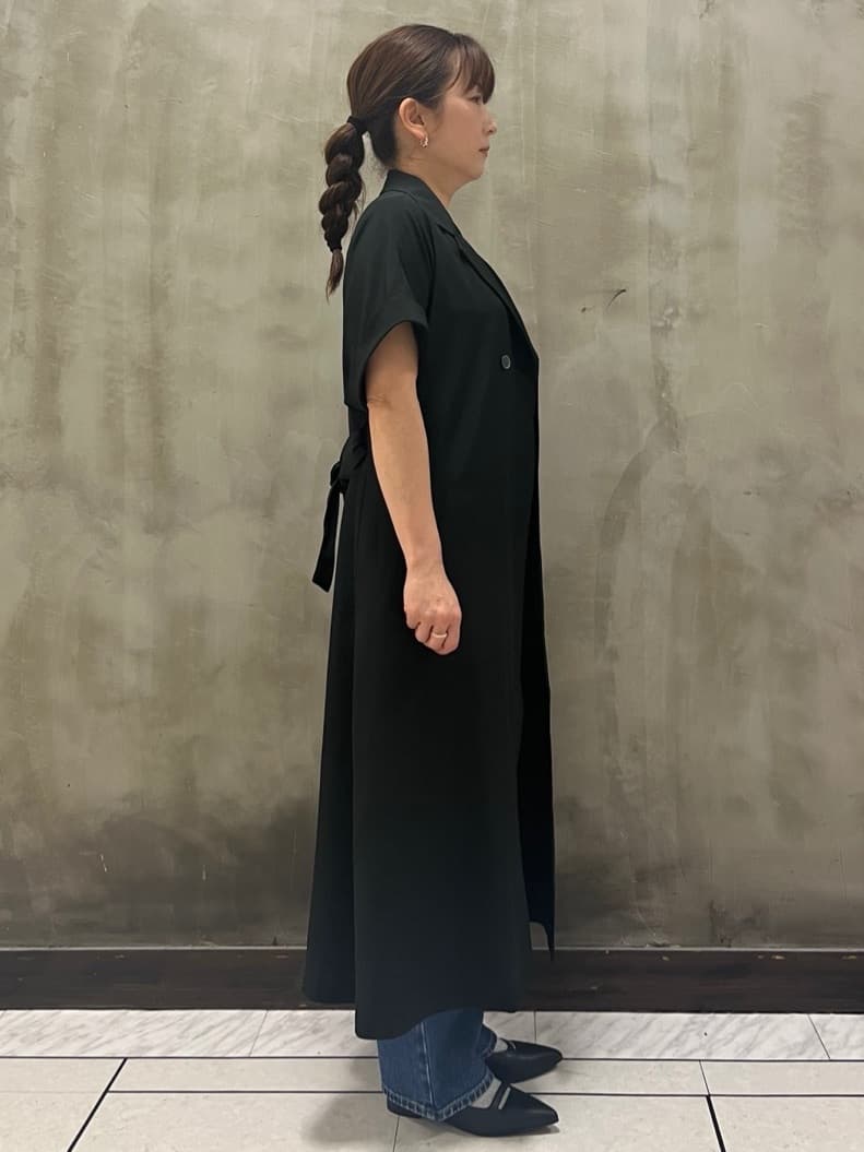 すえさんの「grove｜◆【雑誌掲載】シーズレスで使えるトレンチライク2WAYワンピース」を使ったコーディネート