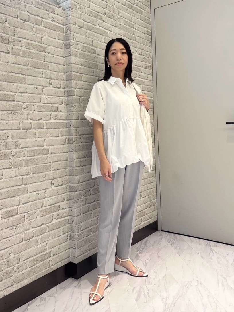 Mikoさんの「INDIVI｜【接触冷感／セットアップ対応】イージーテーパードパンツ【通勤・セレモニー】」を使ったコーディネート