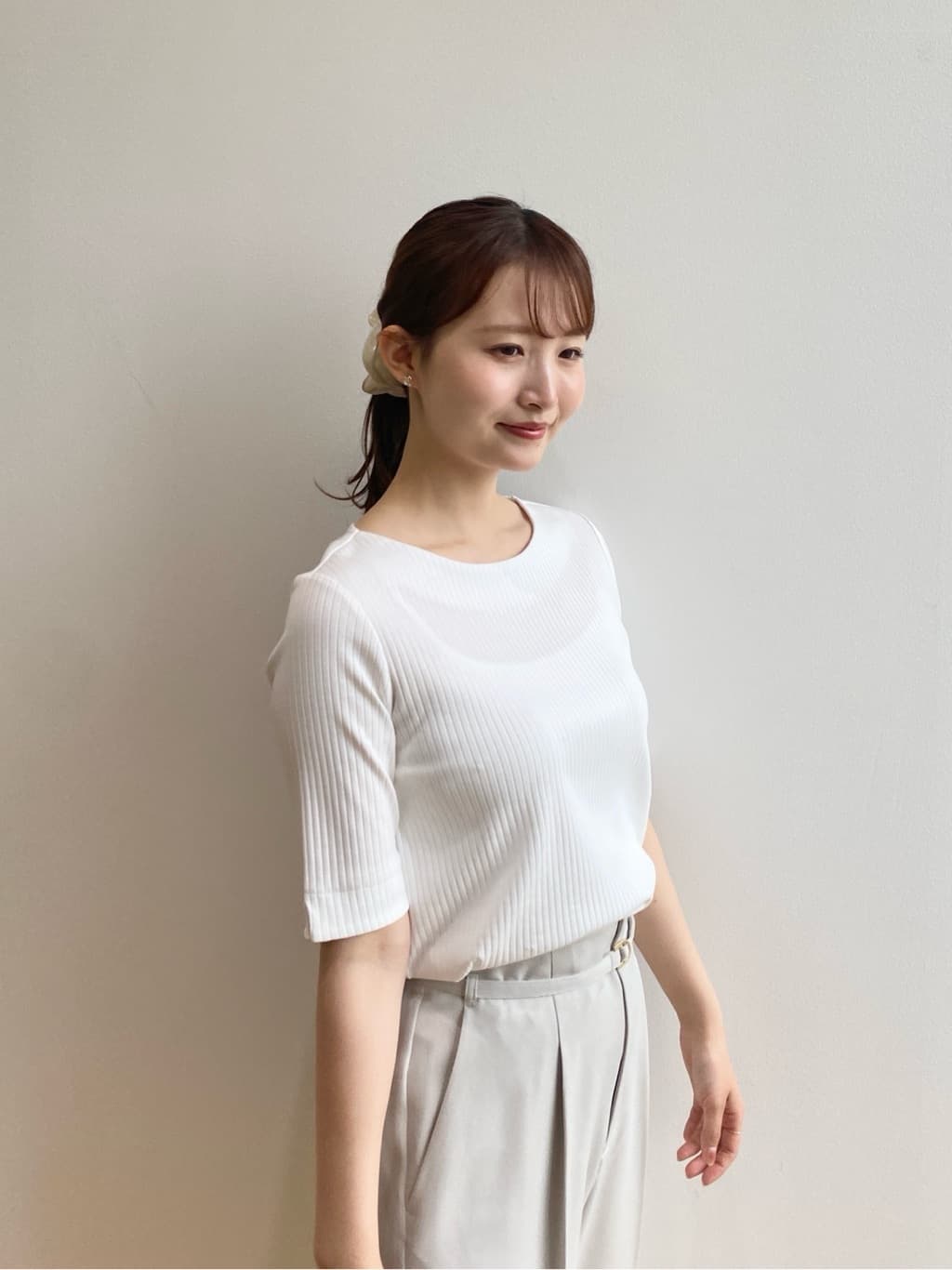 みさかさんの「index｜《7色展開／XS-LLサイズ》ボートネックリブトップス【UV／洗濯機洗い可】」を使ったコーディネート