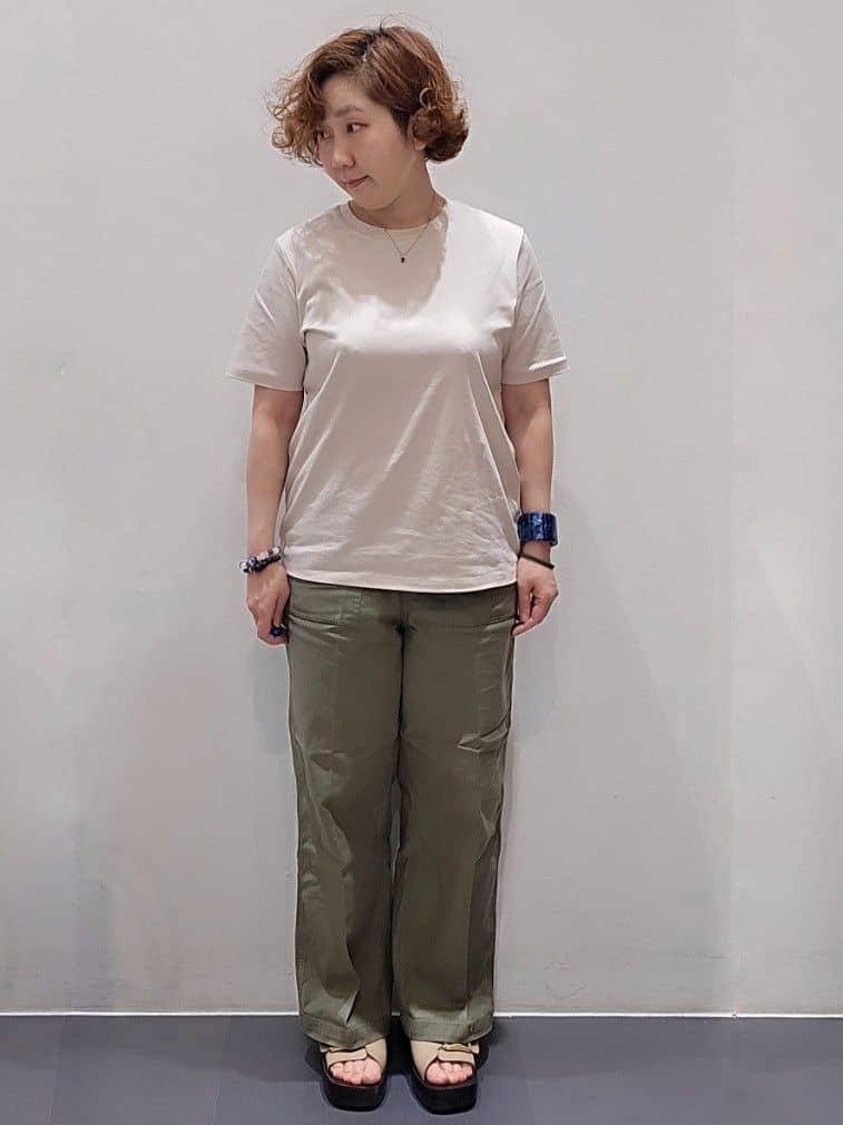 ゆきをさんの「OPAQUE.CLIP｜◆《5色展開／SS-LLサイズ》ベーシックTシャツ【UV／接触冷感／洗濯機洗い可】」を使ったコーディネート