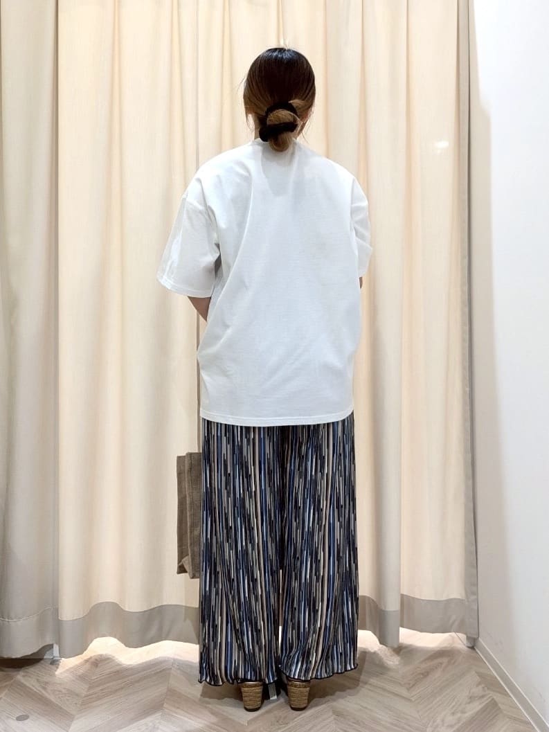 ゆりりんさんの「SHOO･LA･RUE｜」を使ったコーディネート