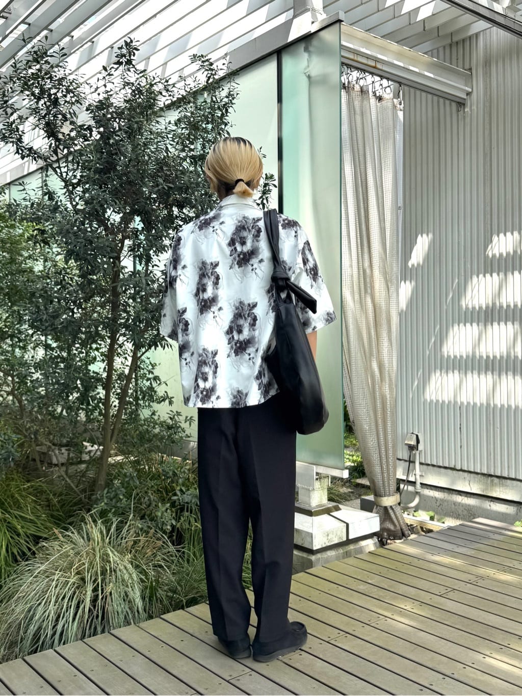 simさんの「tk.TAKEO KIKUCHI｜◆シアージャカードフラワーシャツ」を使ったコーディネート