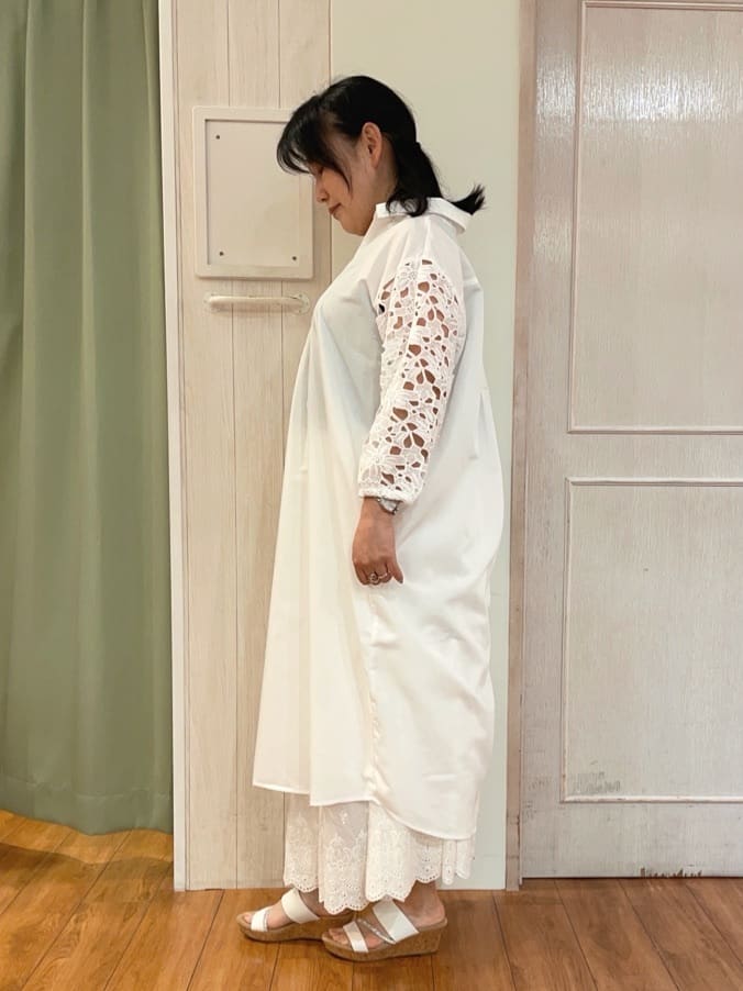 ke-yさんの「SHOO･LA･RUE｜◆お袖レースが上品な シャツワンピース」を使ったコーディネート