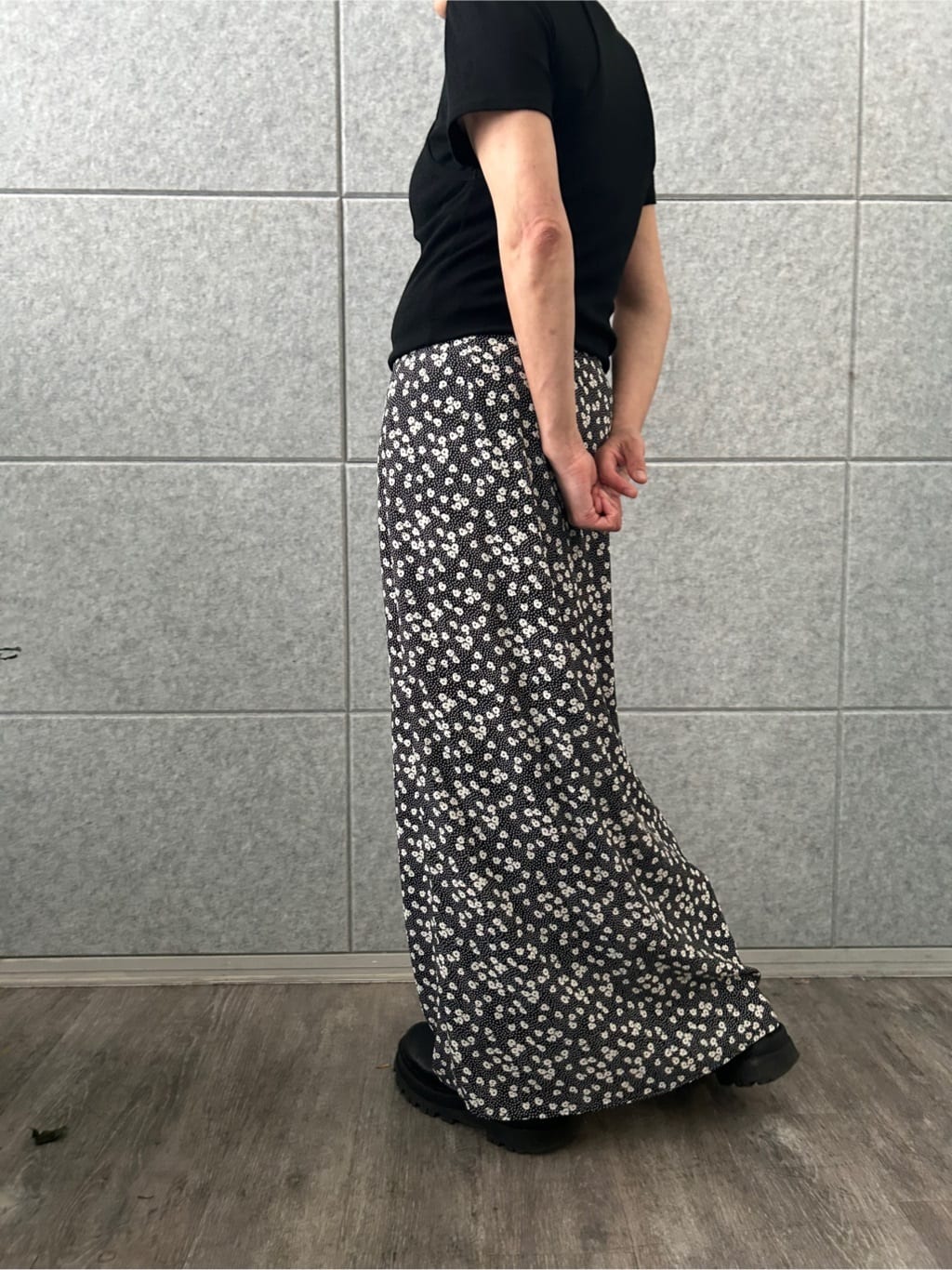 yukoさんの「CODE A｜petit flower skirt」を使ったコーディネート
