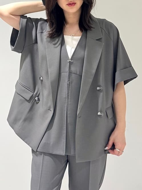 そんさんの「INDIVI｜【接触冷感／セットアップ対応】イージーテーパードパンツ【通勤・セレモニー】」を使ったコーディネート