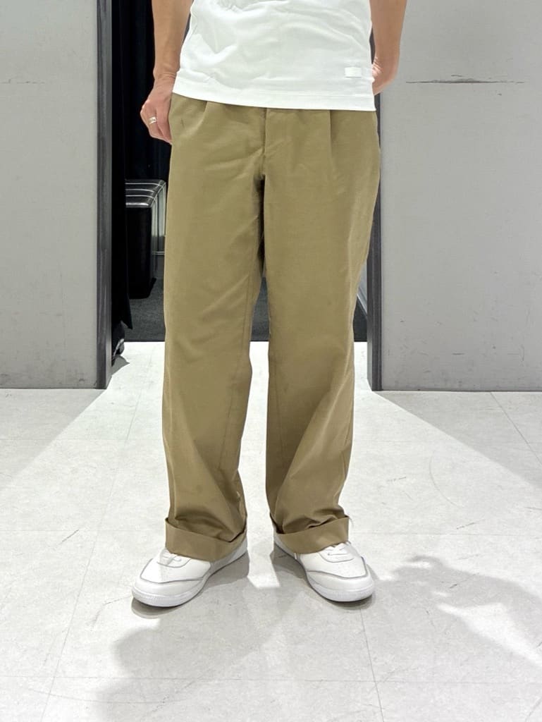 わいずみさんの「TAKEO KIKUCHI｜【多機能・軽量】シャドーライン リュック」を使ったコーディネート