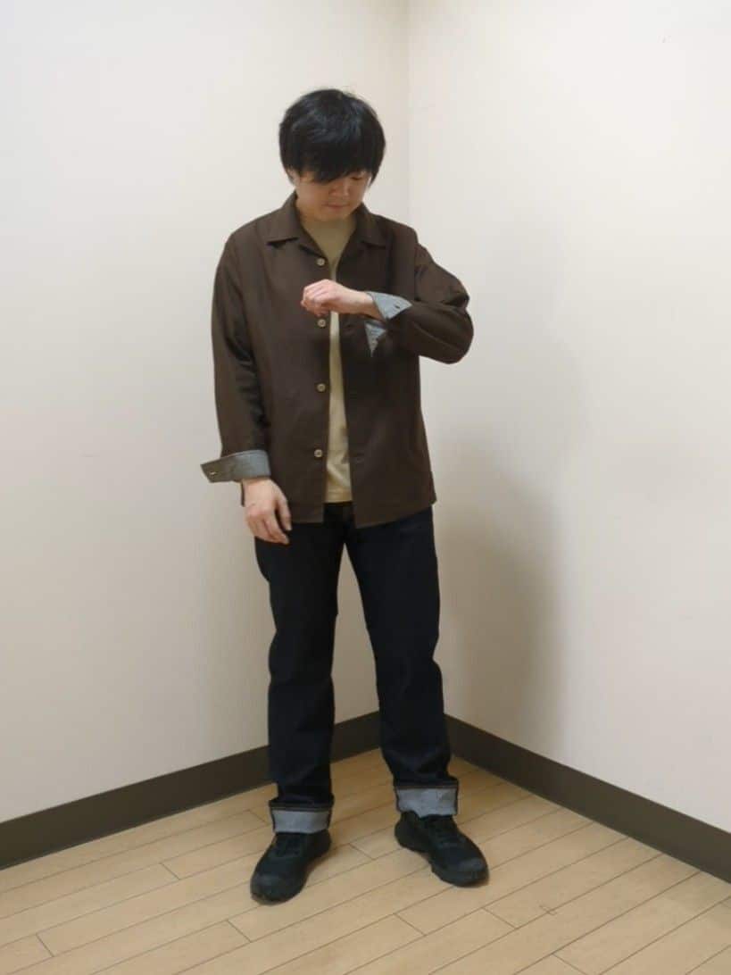 あきやまさんの「TAKEO KIKUCHI｜【モンスターストレッチ】日本製 ワンウォッシュ デニムパンツ」を使ったコーディネート