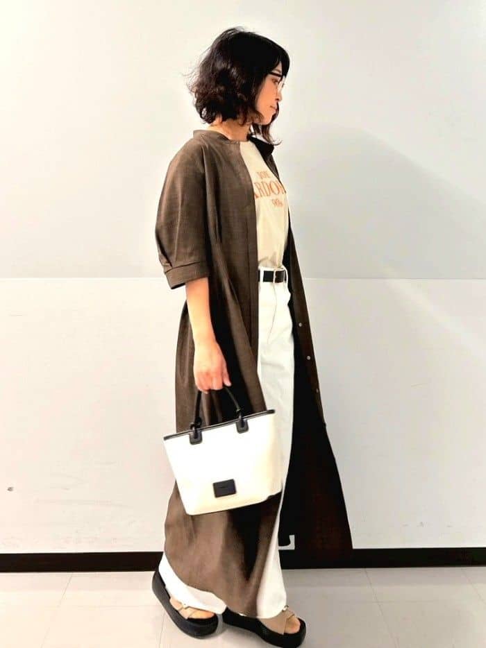くまみさんの「OPAQUE.CLIP｜スクエアバックルワイドベルト」を使ったコーディネート