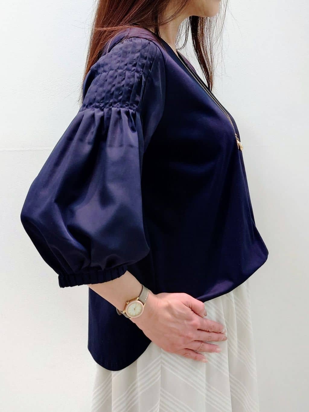 yoshiさんの「Reflect｜◆【スカートにもパンツにも合わせやすい】キレイめTブラウス」を使ったコーディネート