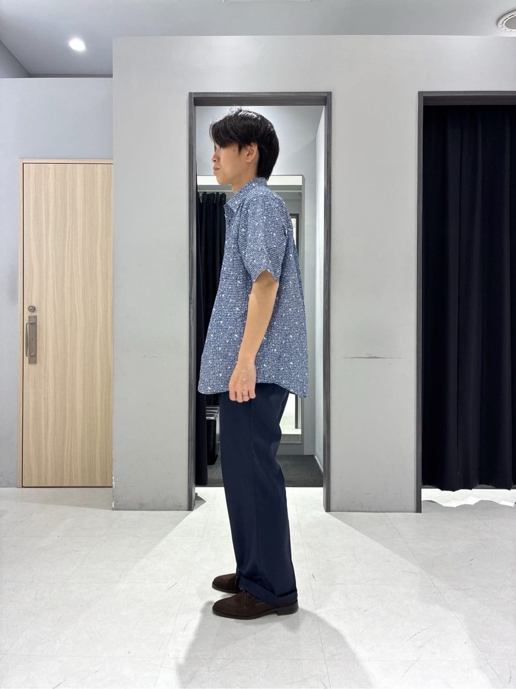 わいずみさんの「TAKEO KIKUCHI｜【抗菌防臭／5サイズ展開】ハイゲージポンチ Tシャツ」を使ったコーディネート