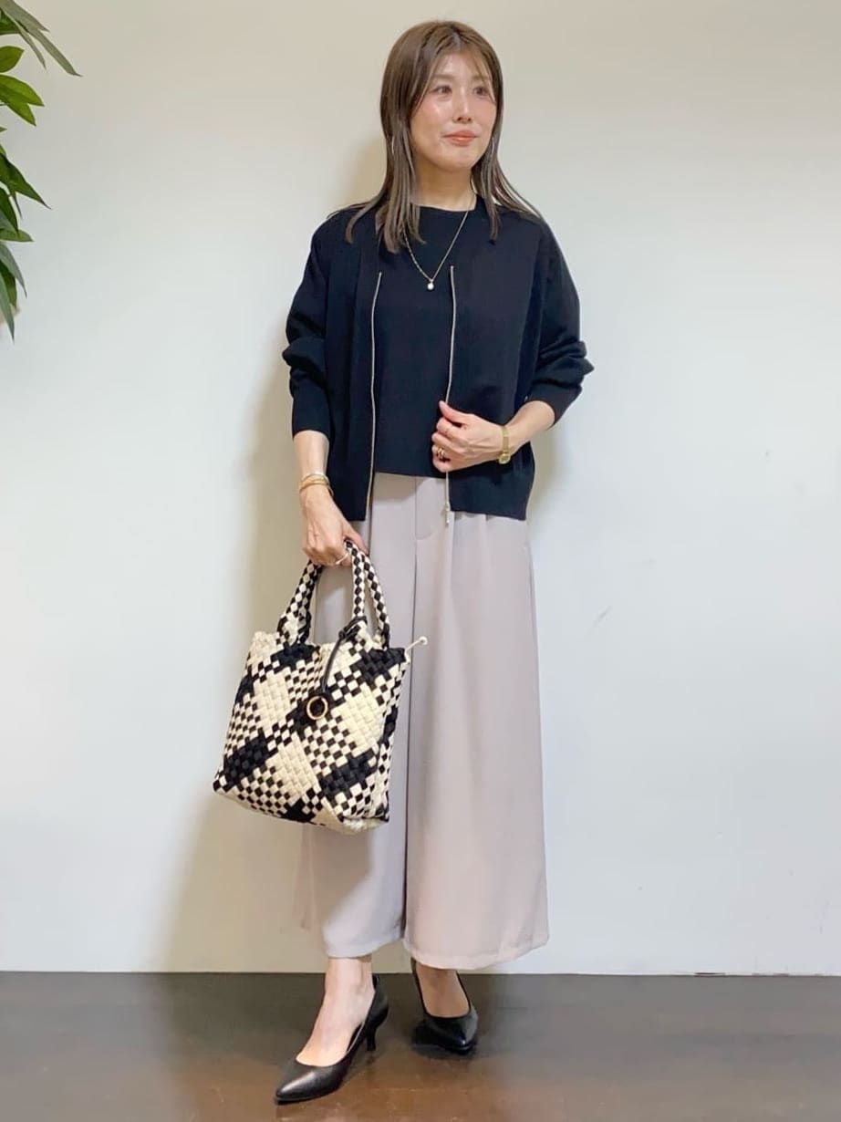tomoさんの「UNTITLED｜【日本製・本革】Comfit Dresser Pumps（コンフィットドレッサーパンプス）」を使ったコーディネート