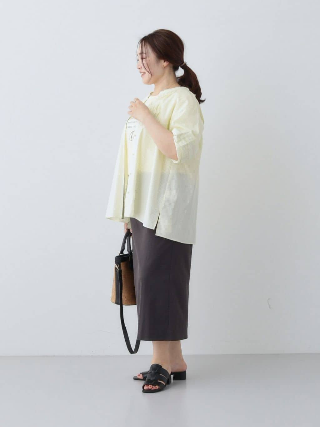 kaoさんの「INDIVI｜◆【UVケア／カラーストライプ柄】タックデザインブラウス」を使ったコーディネート