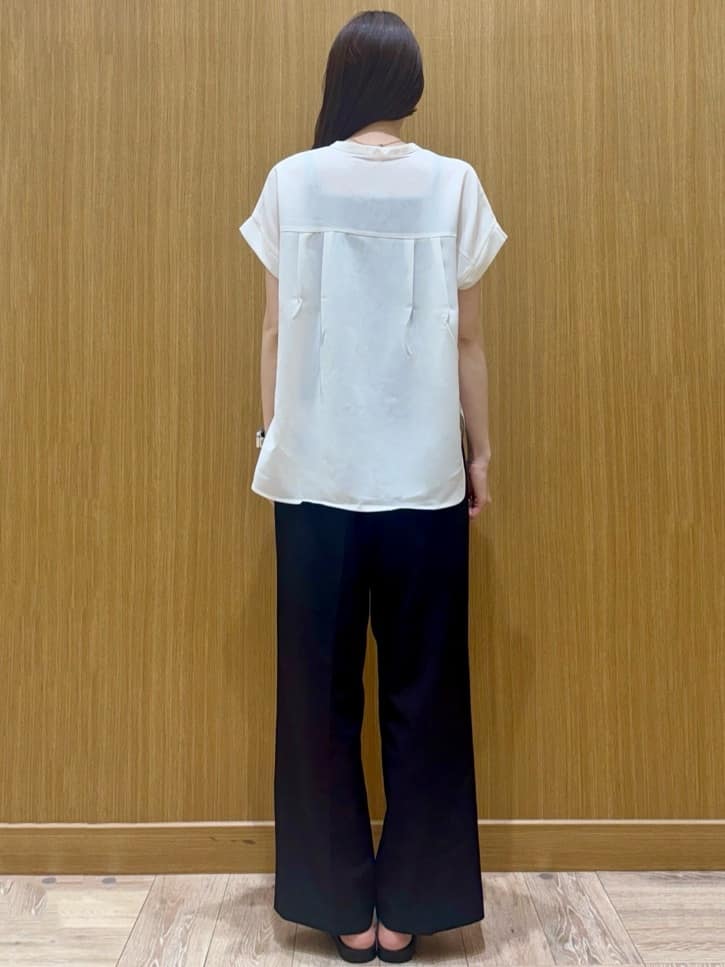 memeさんの「OPAQUE.CLIP｜《7色展開／SS-LLサイズ》ストレッチスキッパーブラウス／セットアップ対応【洗濯機洗い可／防シワ】」を使ったコーディネート