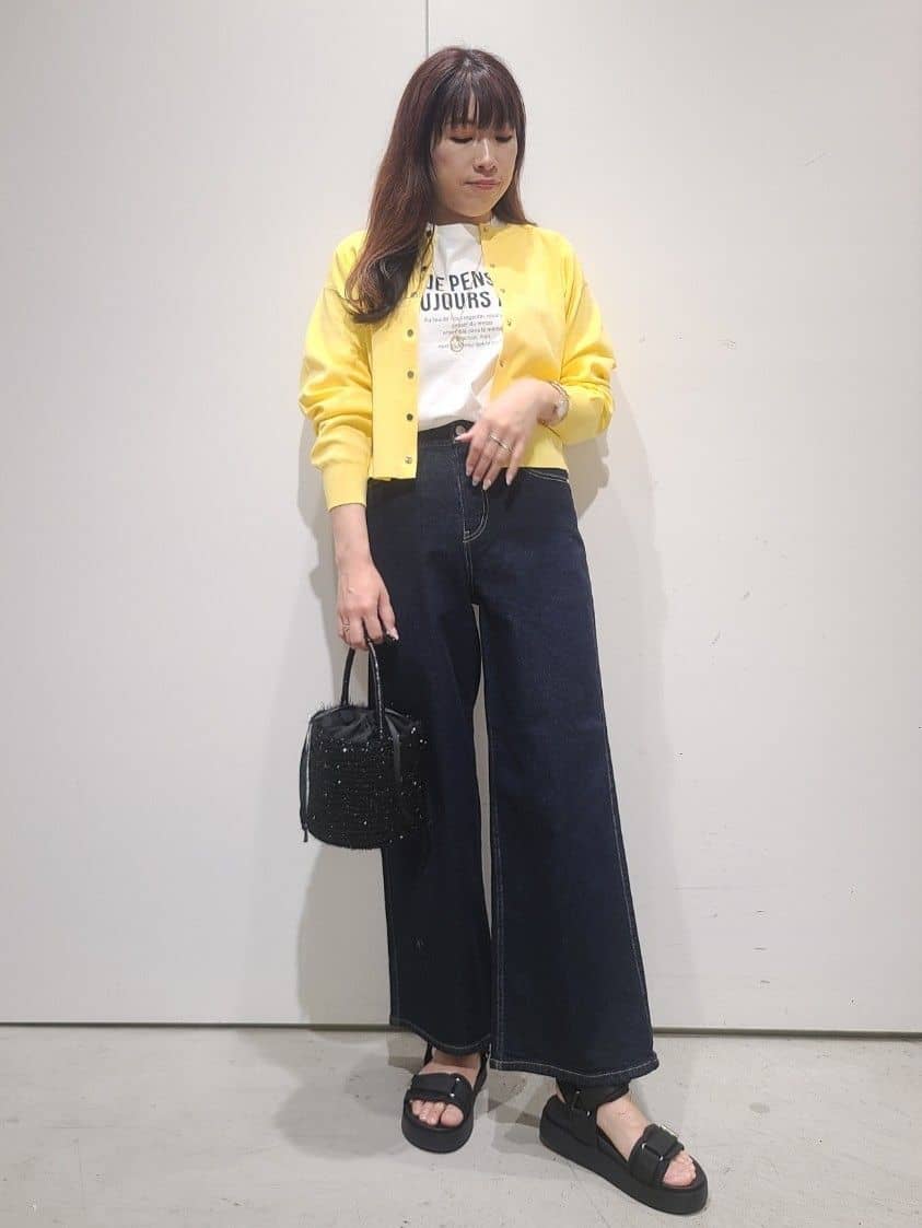 hmさんの「OPAQUE.CLIP｜◆アソートロゴTシャツ【洗濯機洗い可】」を使ったコーディネート