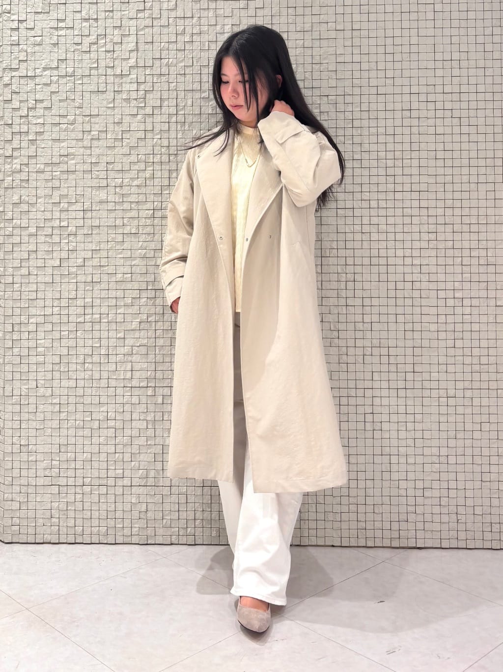 MEGUMIさんの「INDIVI｜【褒められデニム】ワイドストレート デニムパンツ」を使ったコーディネート