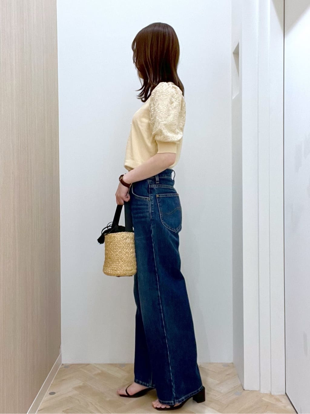  おまつさんの「grove｜【Lee&times;grove別注】WIDE DENIM PANTS」を使ったコーディネート