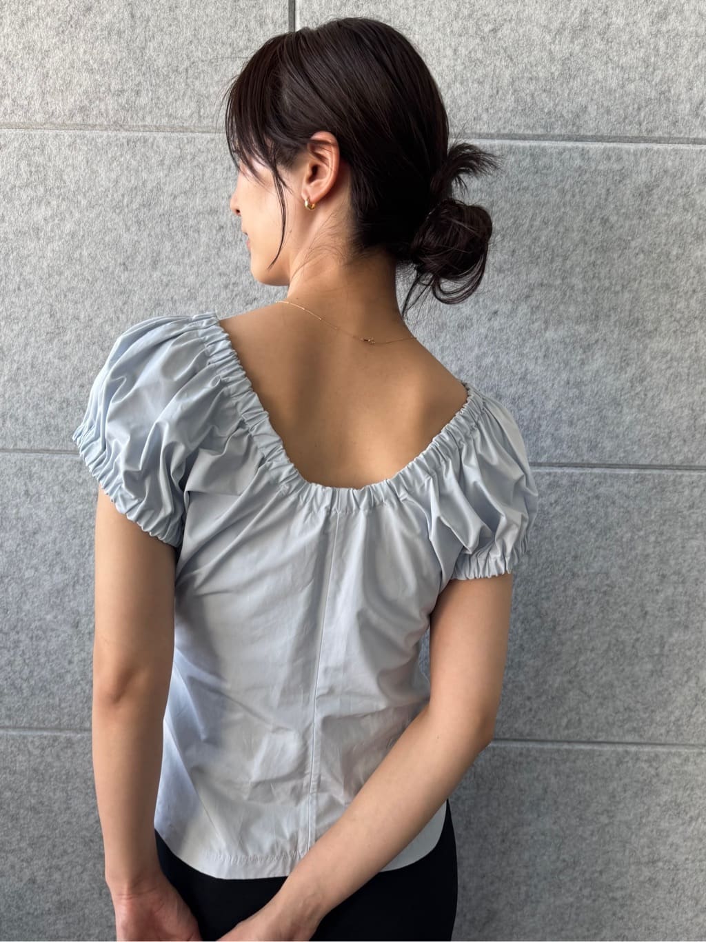 uchi__yamaさんの「CODE A｜sporty gathered blouse」を使ったコーディネート