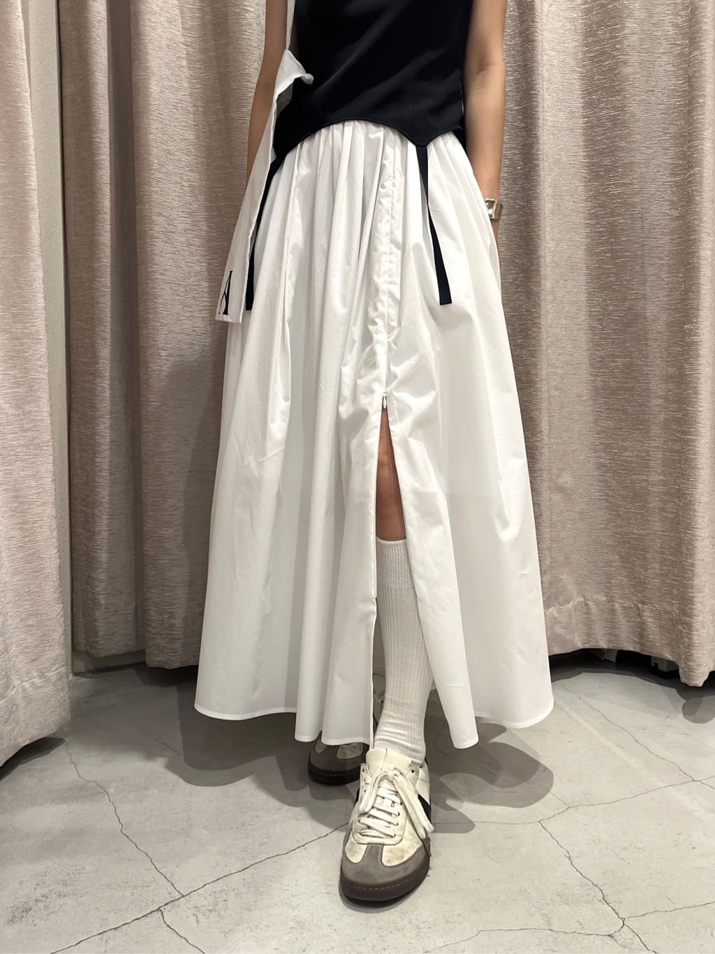 Rielさんの「CODE A｜side slit volume skirt」を使ったコーディネート