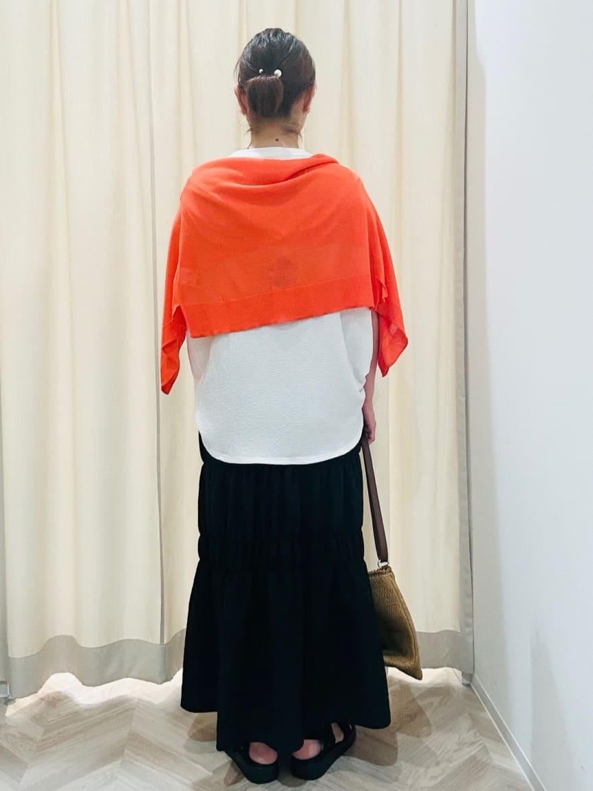 ちはるさんの「SHOO･LA･RUE｜【洗える】ひんやりさらっと 大人のシアーカーディガン」を使ったコーディネート