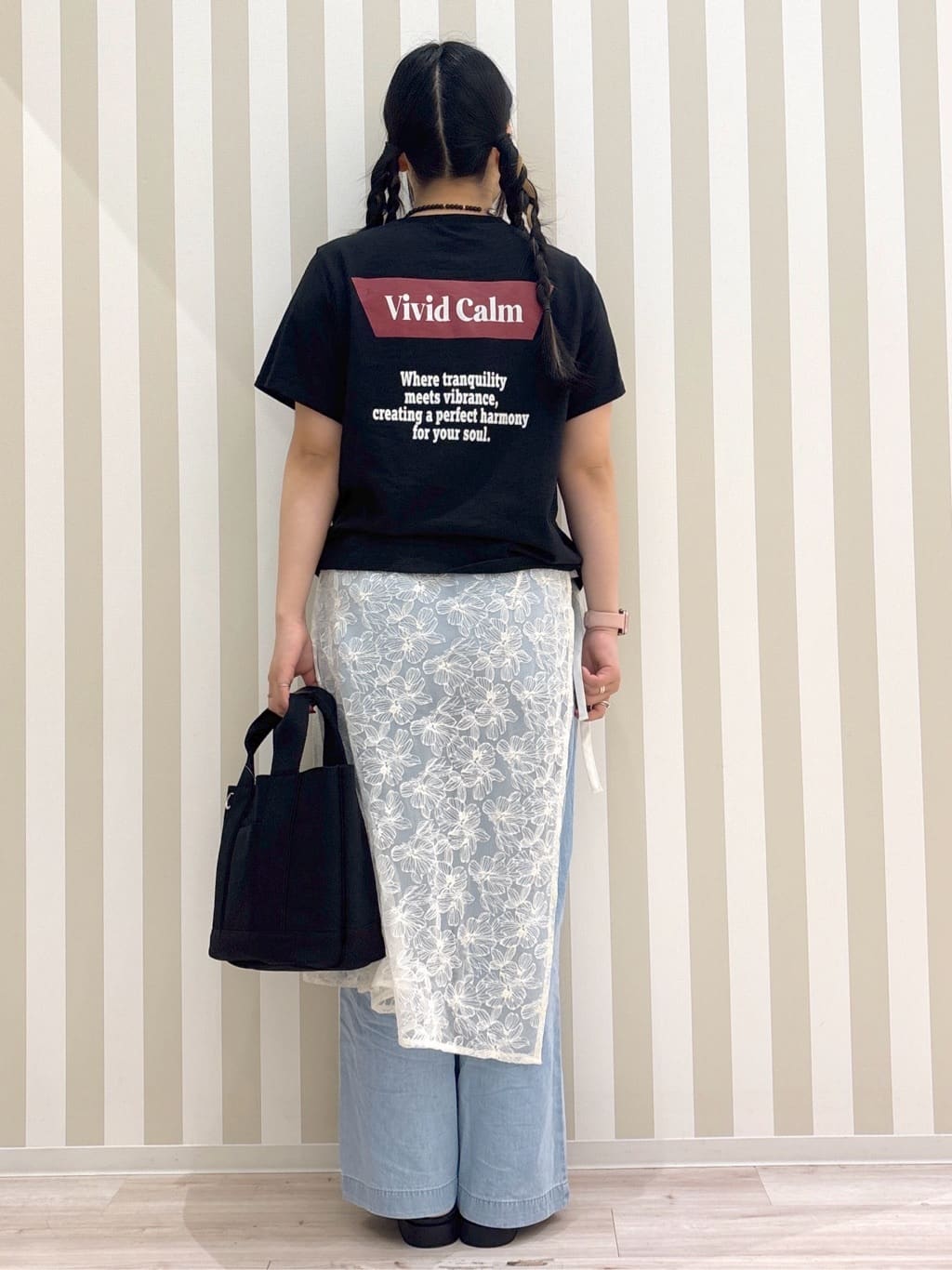 まろんさんの「SHOO･LA･RUE｜◆【洗える/S-LL】ウエストゴムが楽ちん さらさらワイドデニム」を使ったコーディネート