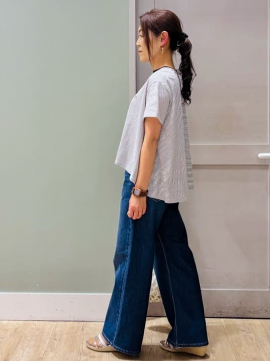 Komi☆さんの「grove｜【Lee&times;grove別注】HALF SLEEVE FLARE T-SHIRTS」を使ったコーディネート