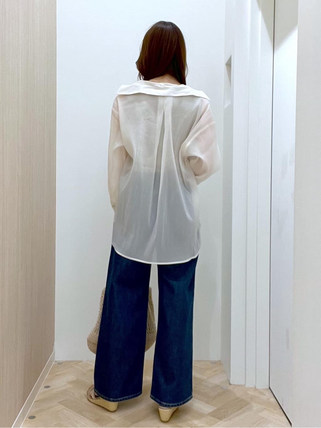  おまつさんの「grove｜【Lee&times;grove別注】WIDE DENIM PANTS」を使ったコーディネート