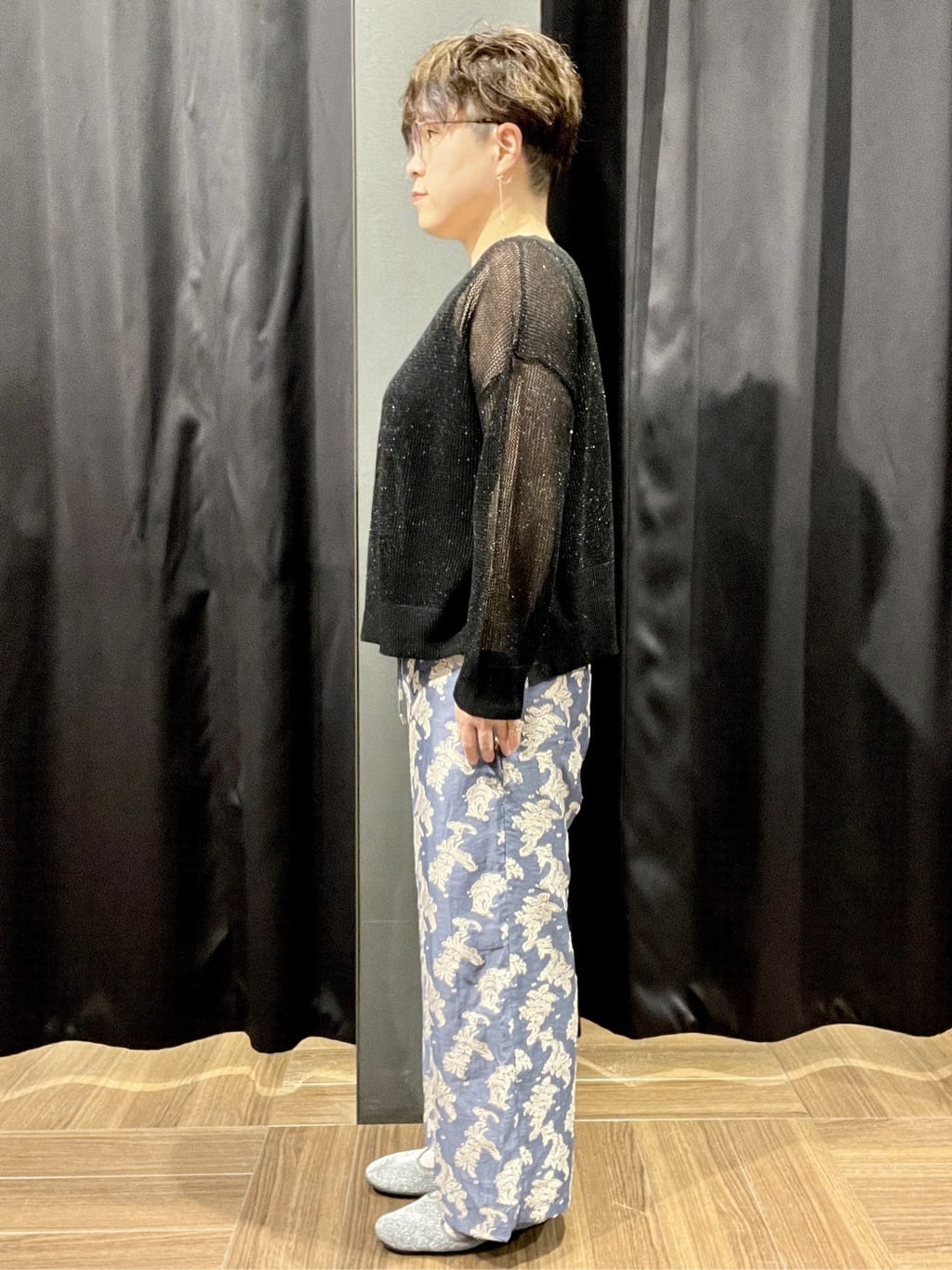 OKMKさんの「THE SHOP TK｜◆ラメメッシュニット」を使ったコーディネート