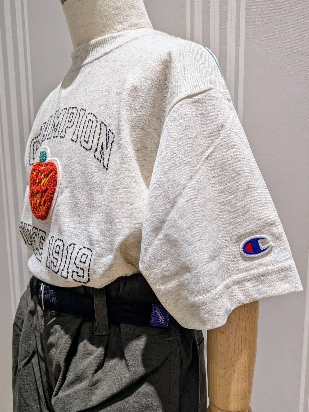 Yoshidaさんの「Dessin｜」を使ったコーディネート